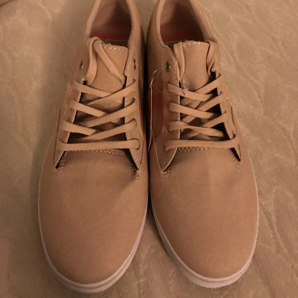 NWT Vans 8.5 women’s